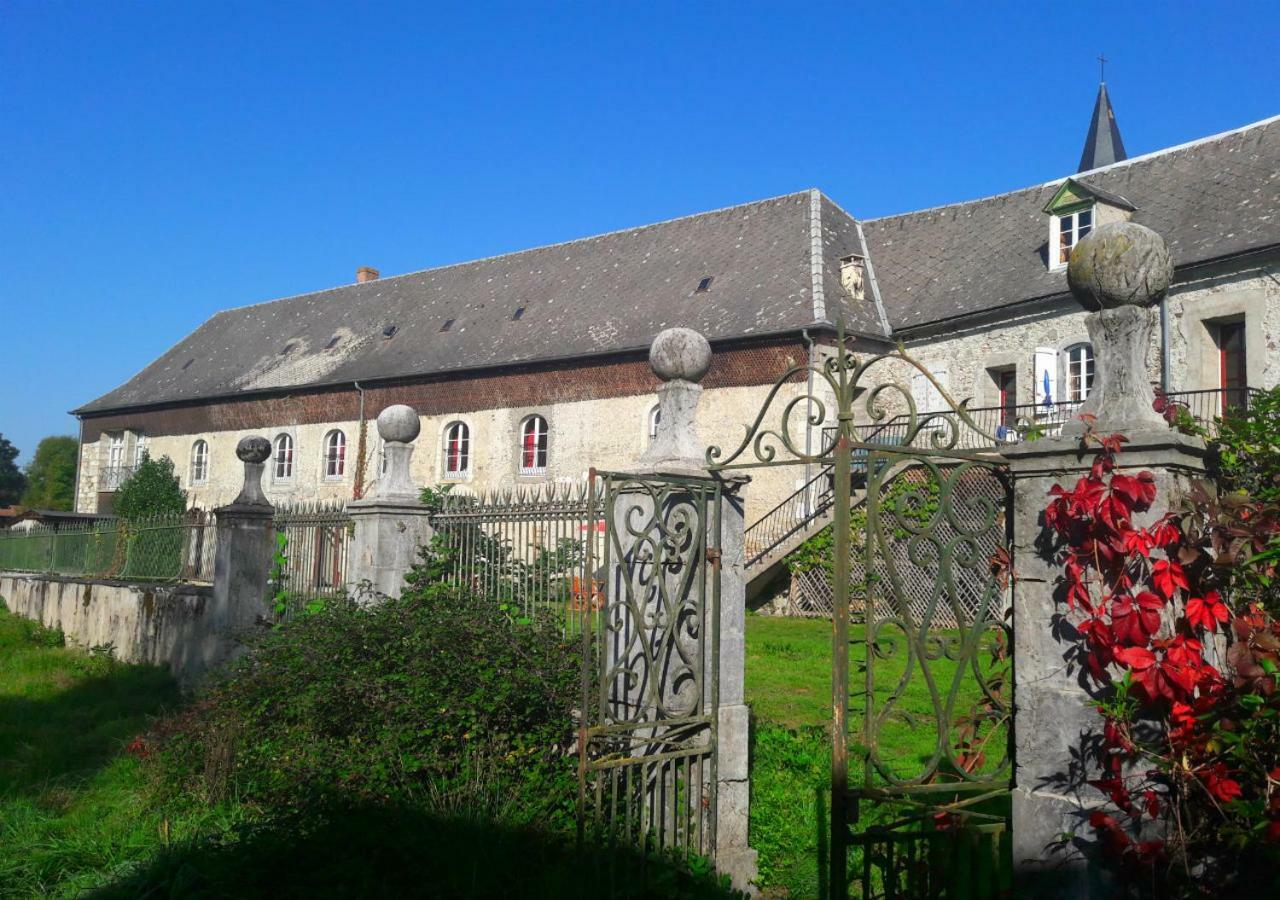 לינה וארוחת בוקר Tuzaguet Domaine Lou Castet מראה חיצוני תמונה